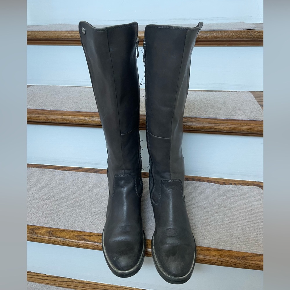 Caprice Stylish Black and Brown Boots - Picture 6 of 17